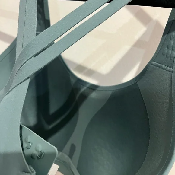 Lululemon AirSupport Bra High Support, 36DD Tidewater Teal / Vapor - Picture 10 of 13